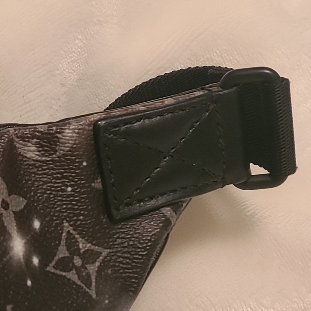 Authentic LV Louis Vuitton Special Edition Galaxy Discovery Mono Belt Bum Bag - Picture 5 of 16